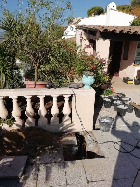 Réparation fuite canalisation réseau piscine béton a Vence dans les Alpes Maritime